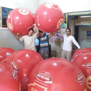 balon karakter bulat